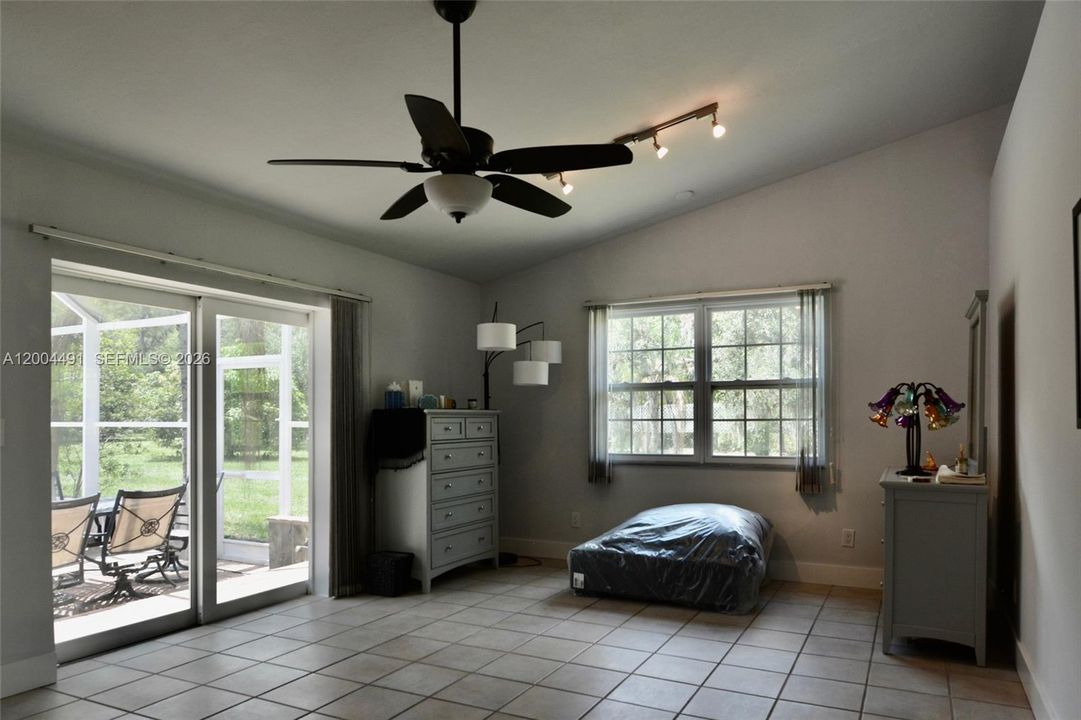 For Sale: $999,999 (5 beds, 3 baths, 0 Square Feet)