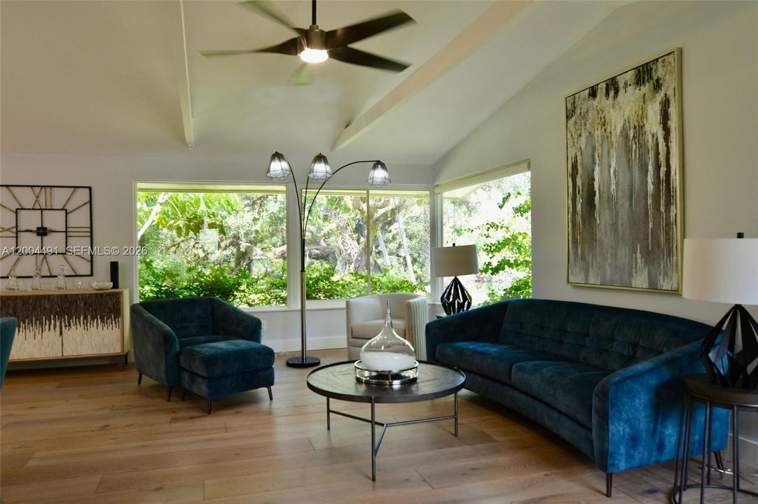 For Sale: $999,999 (5 beds, 3 baths, 0 Square Feet)