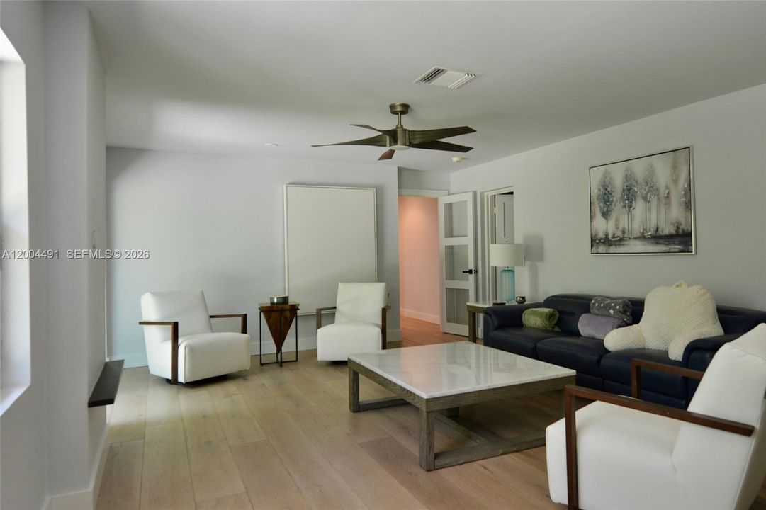 For Sale: $999,999 (5 beds, 3 baths, 0 Square Feet)