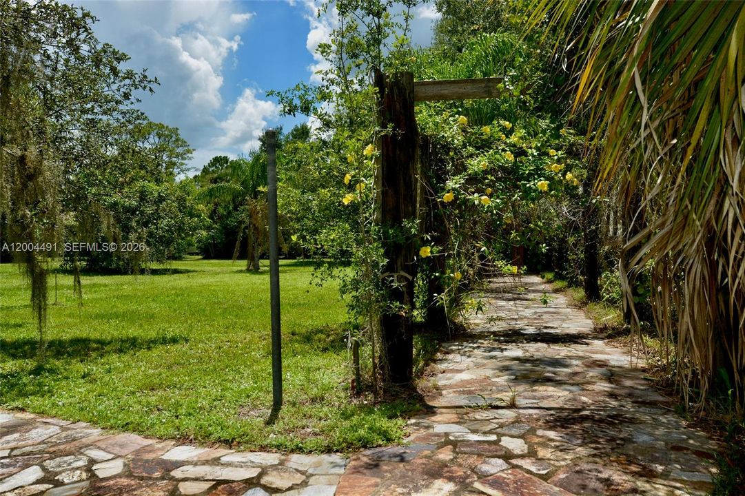For Sale: $999,999 (5 beds, 3 baths, 0 Square Feet)