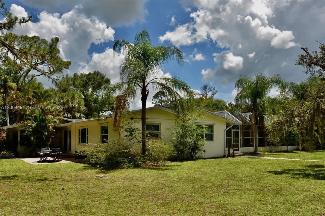 For Sale: $999,999 (5 beds, 3 baths, 0 Square Feet)