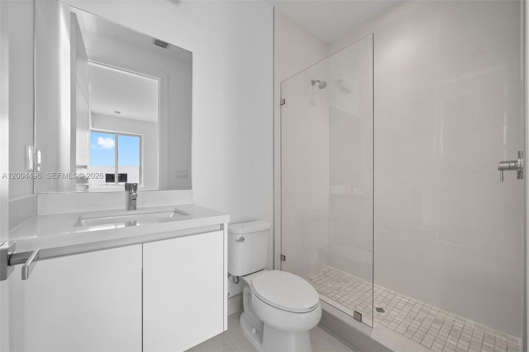 En Venta: $2,375,000 (5 camas, 5 baños, 3772 Pies cuadrados)