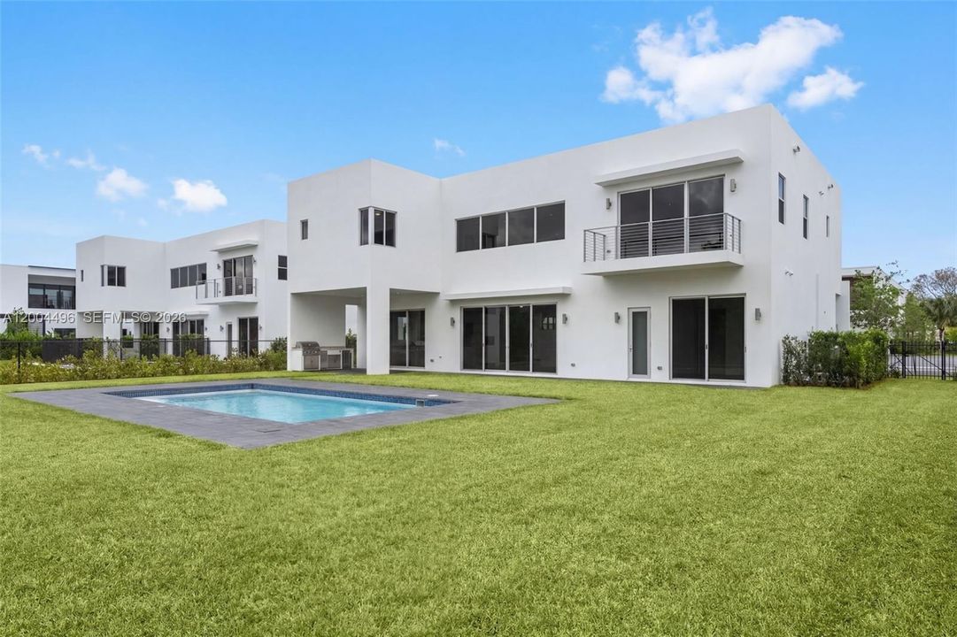 En Venta: $2,375,000 (5 camas, 5 baños, 3772 Pies cuadrados)