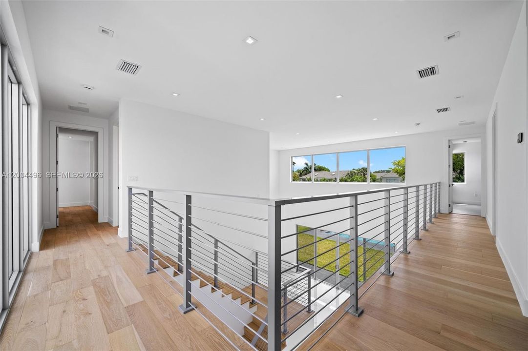 En Venta: $2,375,000 (5 camas, 5 baños, 3772 Pies cuadrados)