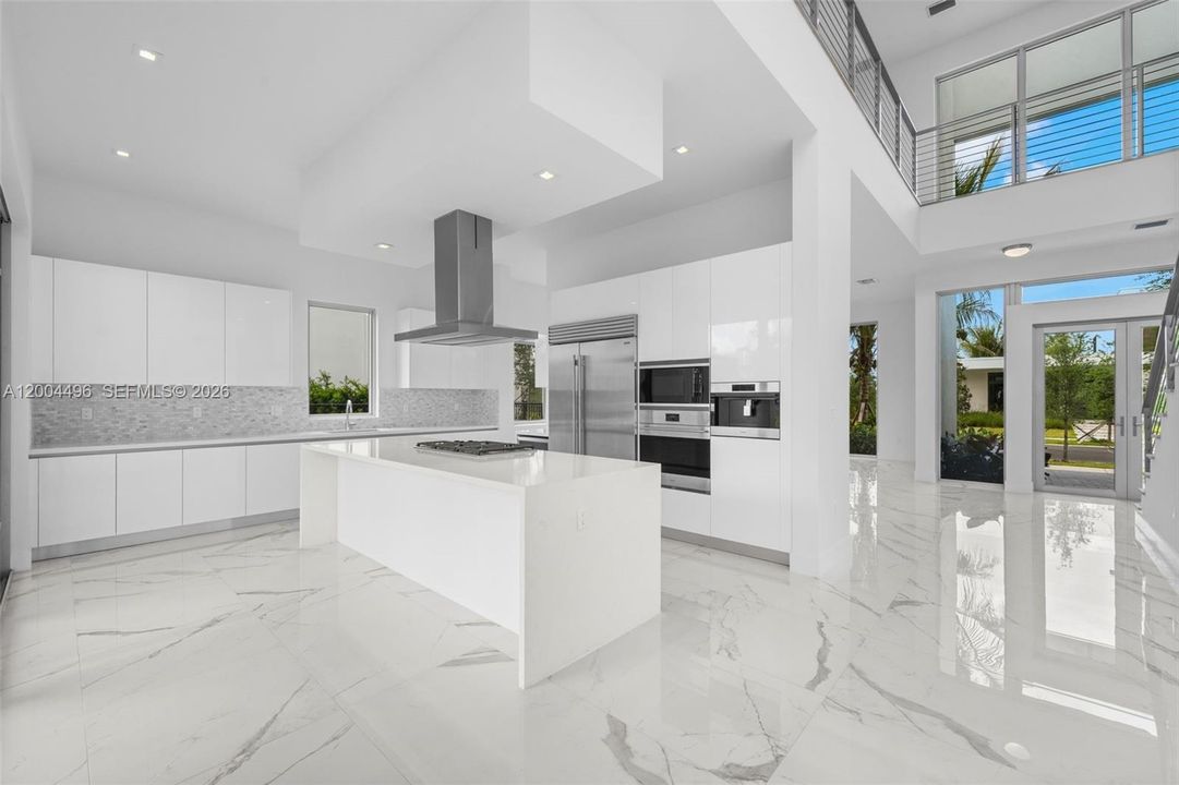 En Venta: $2,375,000 (5 camas, 5 baños, 3772 Pies cuadrados)