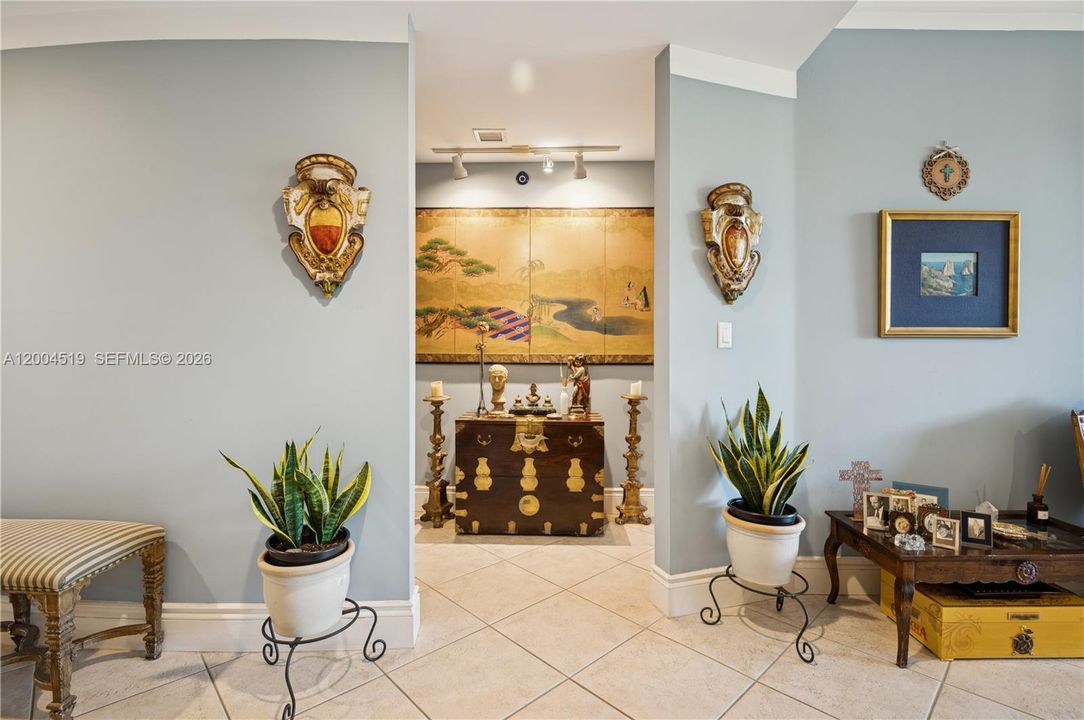 For Sale: $1,950,000 (2 beds, 2 baths, 1700 Square Feet)