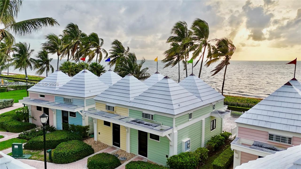 For Sale: $1,950,000 (2 beds, 2 baths, 1700 Square Feet)