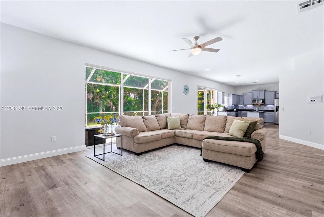 For Sale: $1,100,000 (5 beds, 3 baths, 3912 Square Feet)