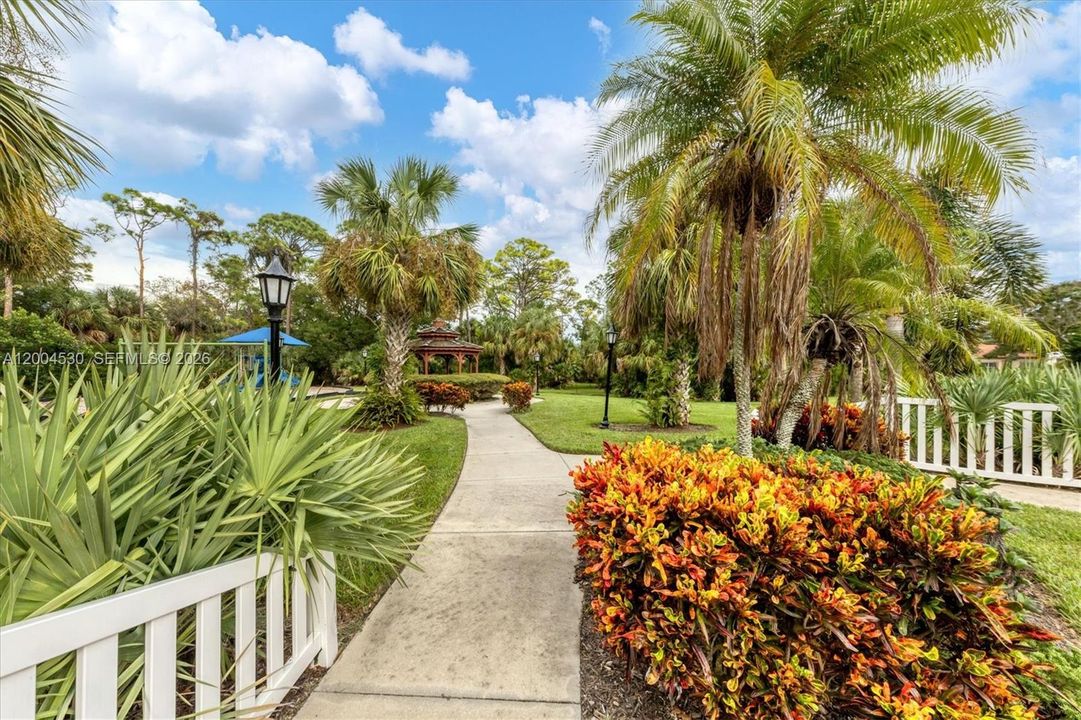 For Sale: $1,100,000 (5 beds, 3 baths, 3912 Square Feet)