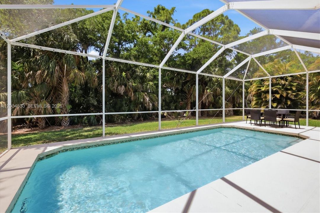 For Sale: $1,100,000 (5 beds, 3 baths, 3912 Square Feet)