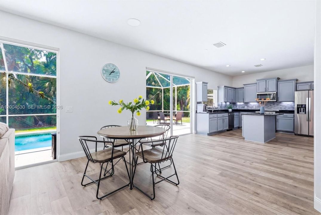 For Sale: $1,100,000 (5 beds, 3 baths, 3912 Square Feet)