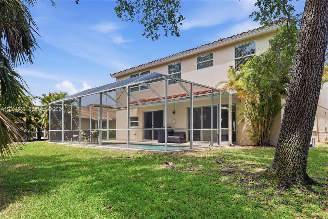 For Sale: $1,100,000 (5 beds, 3 baths, 3912 Square Feet)