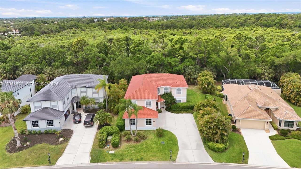 For Sale: $1,100,000 (5 beds, 3 baths, 3912 Square Feet)