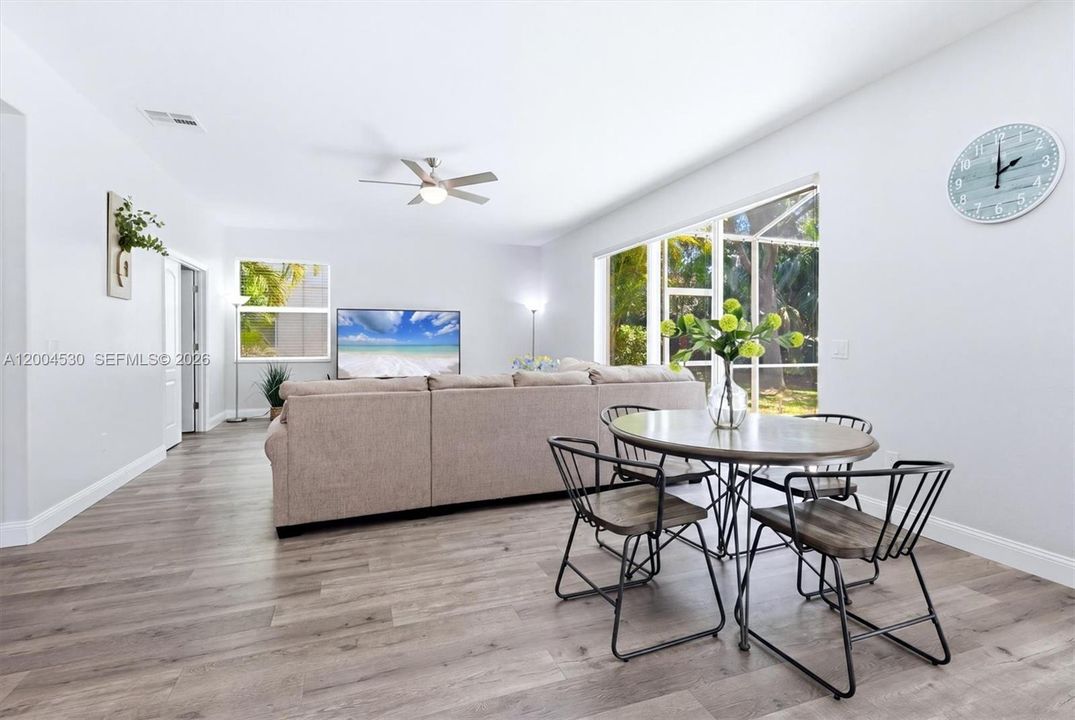 For Sale: $1,100,000 (5 beds, 3 baths, 3912 Square Feet)