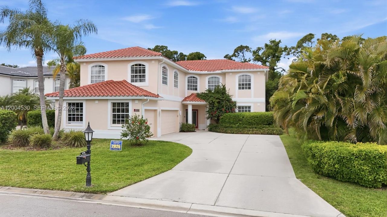 For Sale: $1,100,000 (5 beds, 3 baths, 3912 Square Feet)