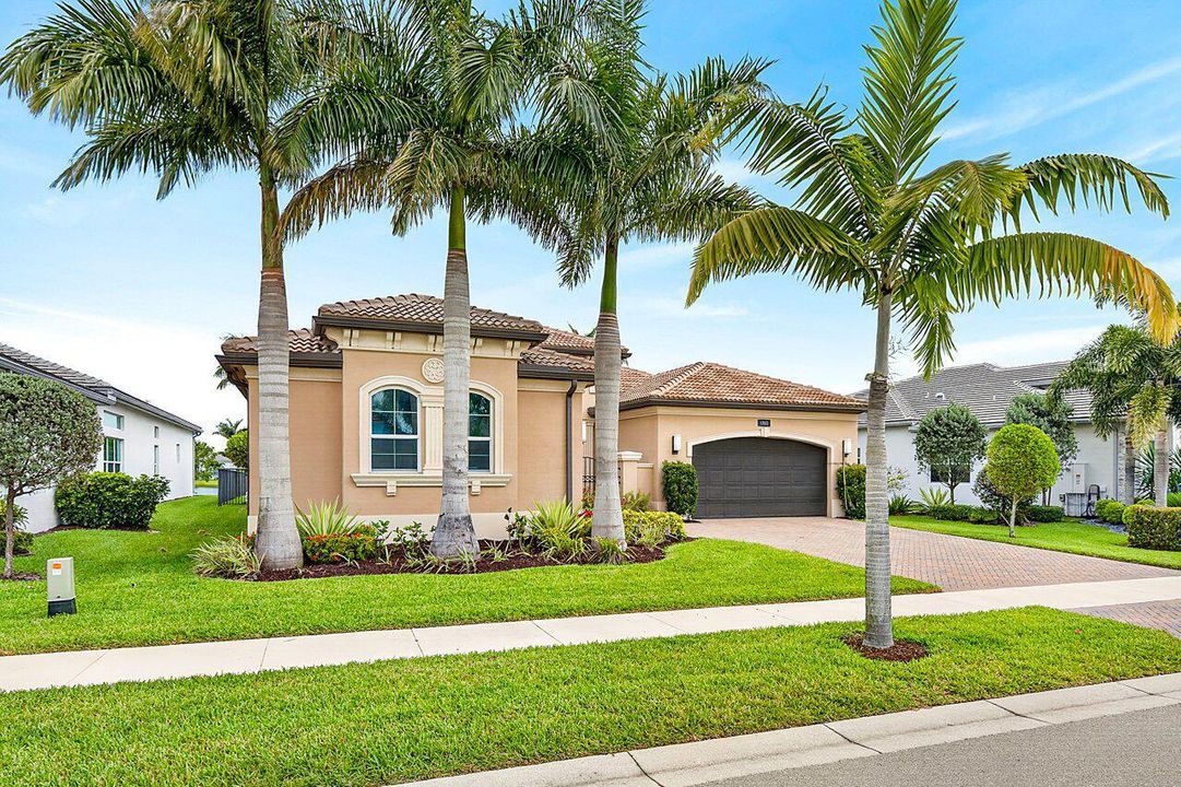 002-12833VenetoSpringsDrive