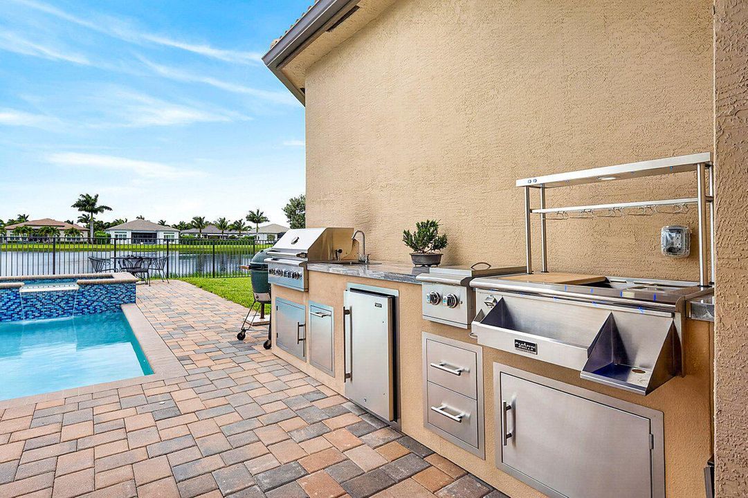 044-12833VenetoSpringsDrive