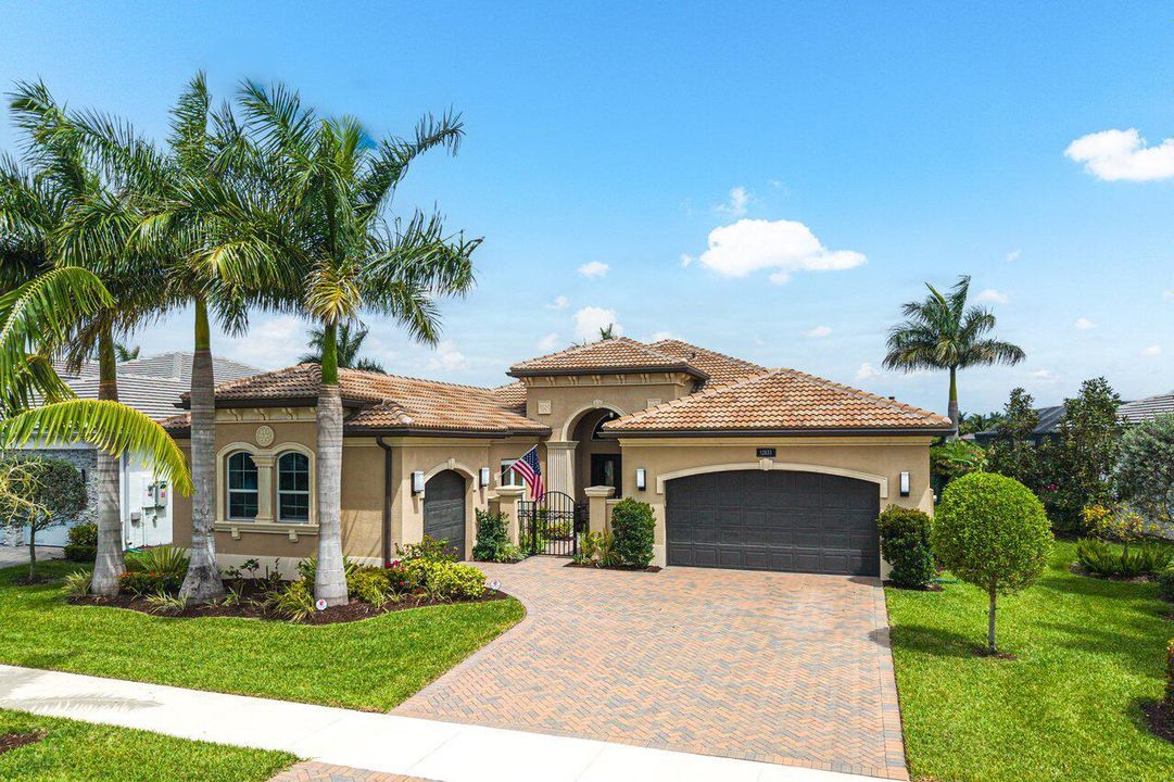 046-12833VenetoSpringsDrive