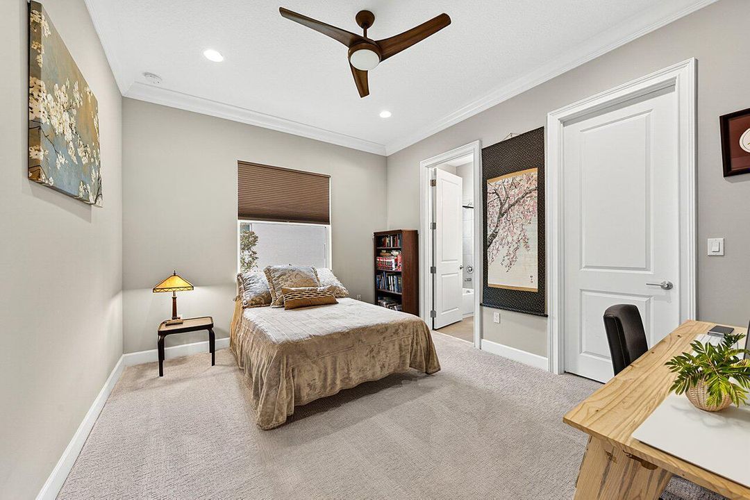 021-12833VenetoSpringsDrive