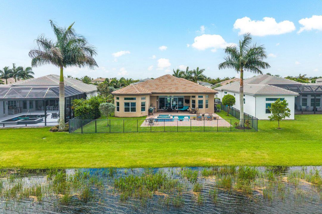 047-12833VenetoSpringsDrive