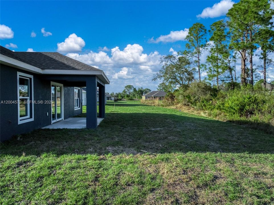 Activo con contrato: $295,000 (4 camas, 2 baños, 1665 Pies cuadrados)