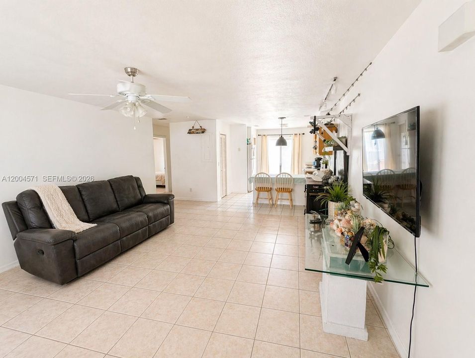 For Sale: $900,000 (0 beds, 0 baths, 2400 Square Feet)