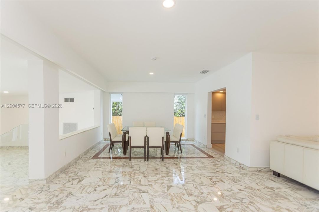For Rent: $35,000 (4 beds, 4 baths, 4315 Square Feet)