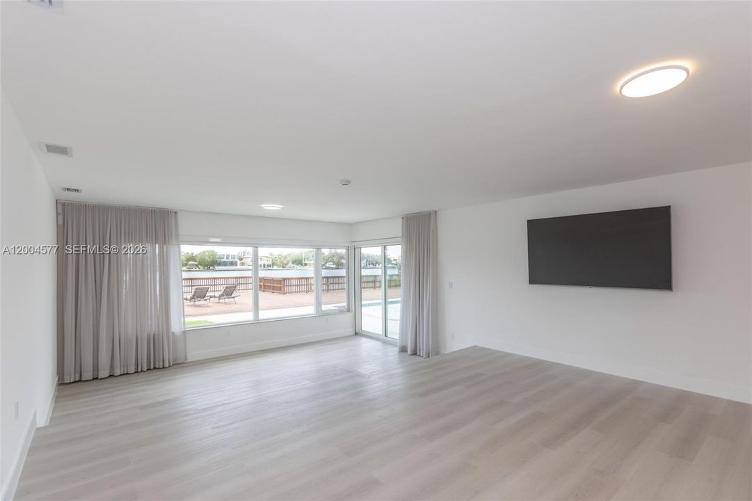 For Rent: $35,000 (4 beds, 4 baths, 4315 Square Feet)