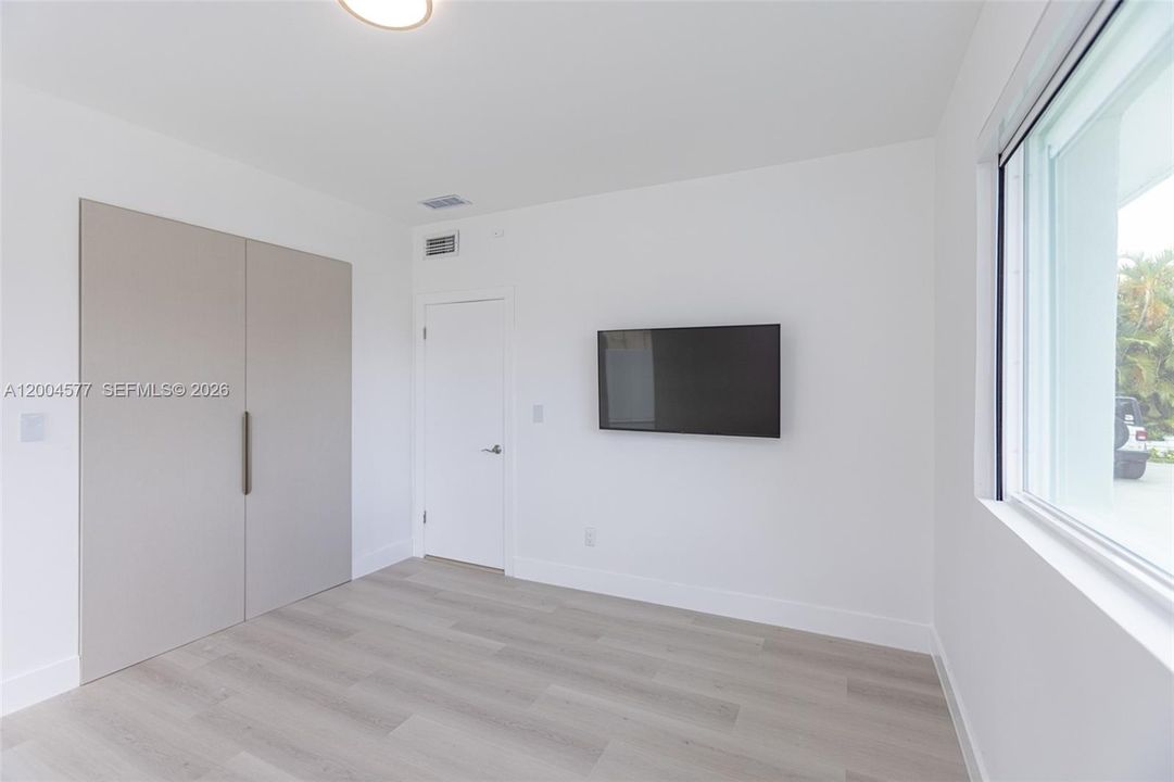 For Rent: $35,000 (4 beds, 4 baths, 4315 Square Feet)