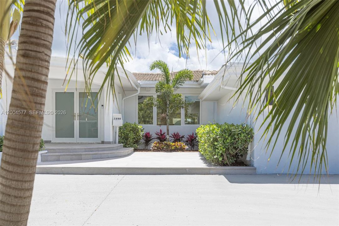 For Rent: $35,000 (4 beds, 4 baths, 4315 Square Feet)