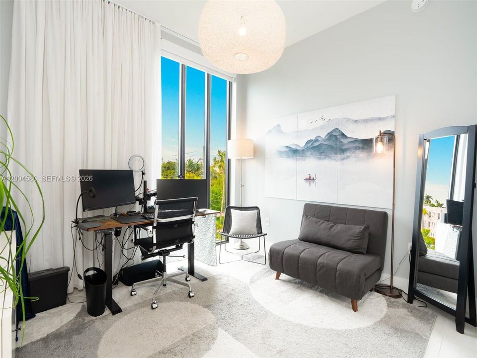 For Sale: $1,275,000 (2 beds, 2 baths, 1101 Square Feet)