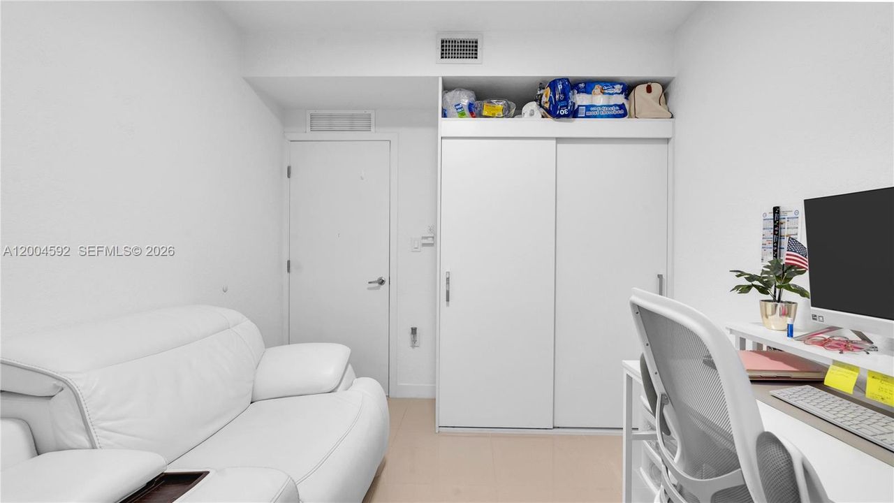 En Venta: $447,345 (4 camas, 3 baños, 1398 Pies cuadrados)