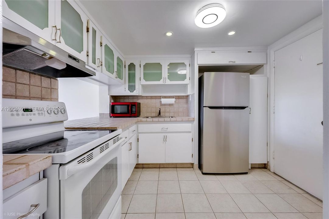 Activo con contrato: $125,000 (1 camas, 1 baños, 779 Pies cuadrados)