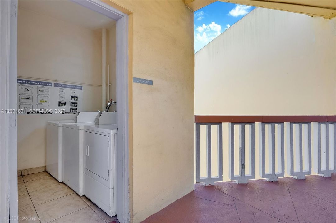 Activo con contrato: $125,000 (1 camas, 1 baños, 779 Pies cuadrados)