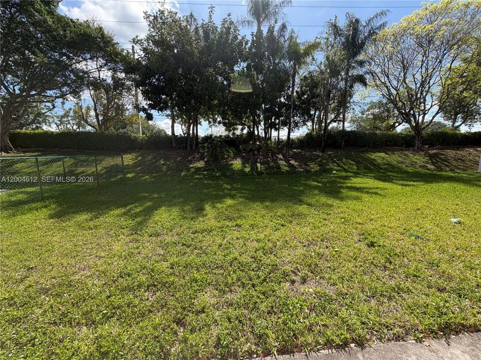 For Sale: $774,900 (5 beds, 3 baths, 2678 Square Feet)