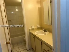 For Sale: $239,900 (2 beds, 2 baths, 1120 Square Feet)