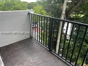 For Sale: $239,900 (2 beds, 2 baths, 1120 Square Feet)