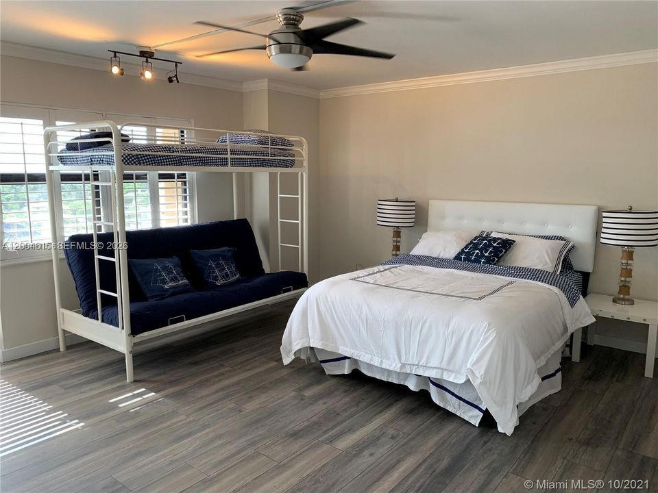 For Rent: $8,200 (3 beds, 3 baths, 2100 Square Feet)