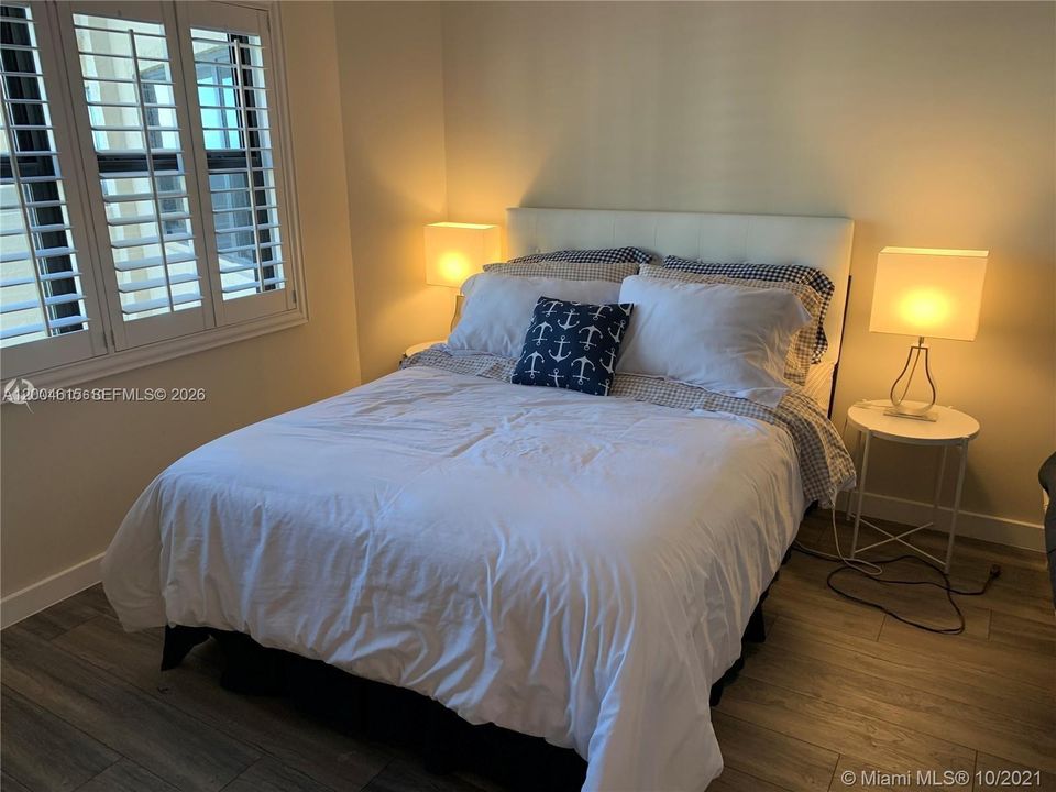 For Rent: $8,200 (3 beds, 3 baths, 2100 Square Feet)