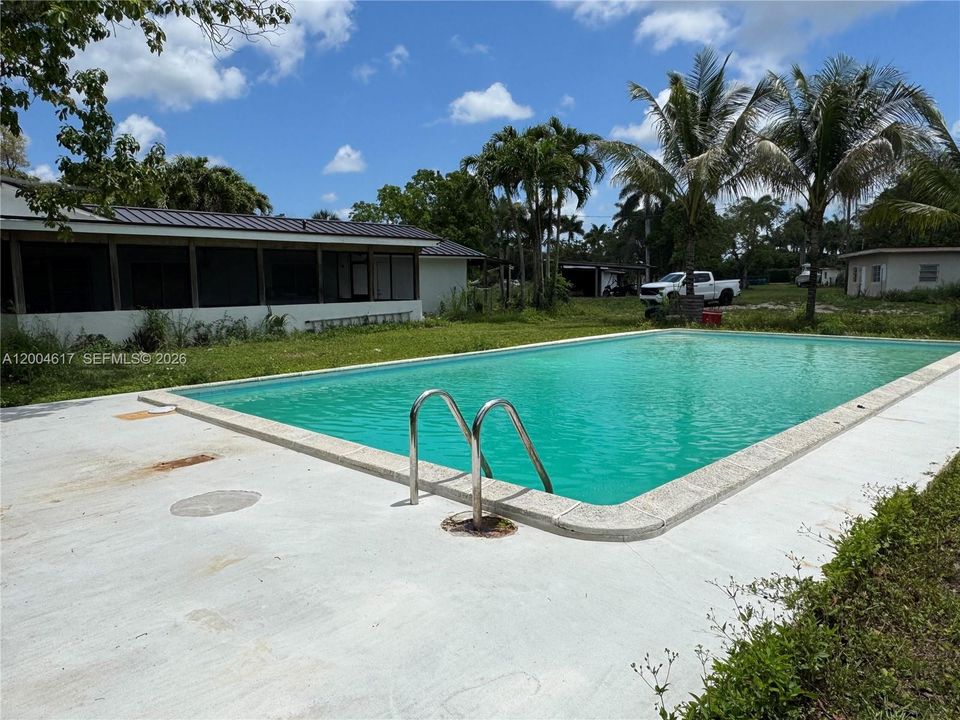 For Sale: $2,650,000 (7 beds, 4 baths, 4874 Square Feet)
