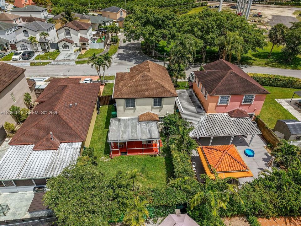 Недавно продано: $600,000 (3 спален, 2 ванн, 1596 Квадратных фут)