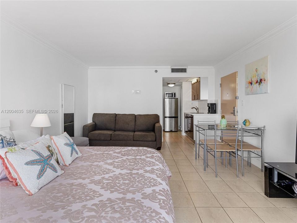 For Sale: $179,900 (0 beds, 1 baths, 360 Square Feet)