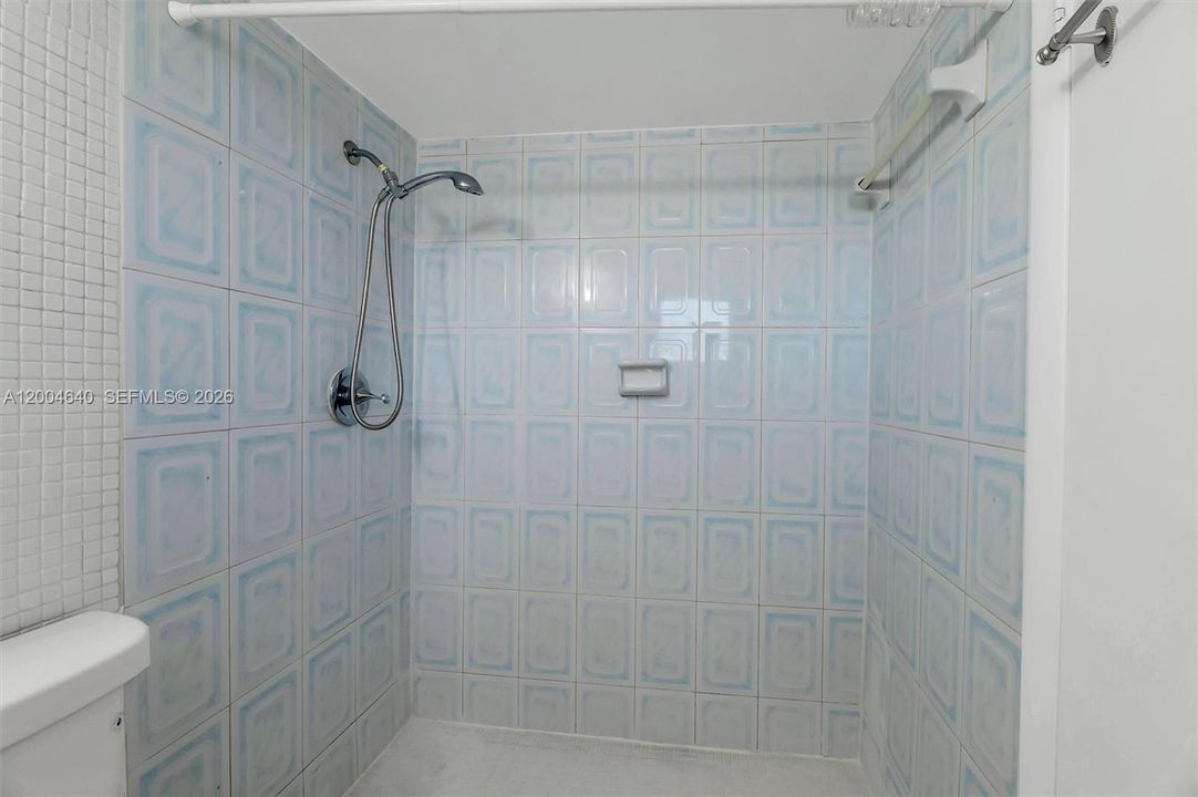 Activo con contrato: $190,000 (2 camas, 2 baños, 918 Pies cuadrados)