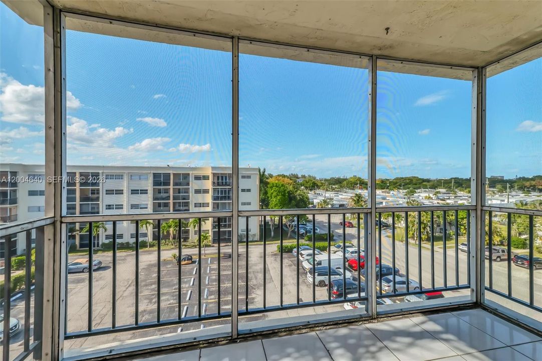 Activo con contrato: $190,000 (2 camas, 2 baños, 918 Pies cuadrados)