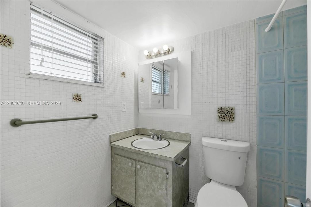 Activo con contrato: $190,000 (2 camas, 2 baños, 918 Pies cuadrados)