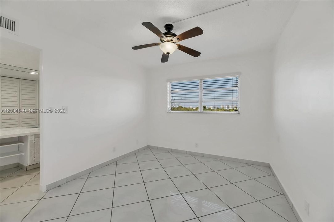 Activo con contrato: $190,000 (2 camas, 2 baños, 918 Pies cuadrados)