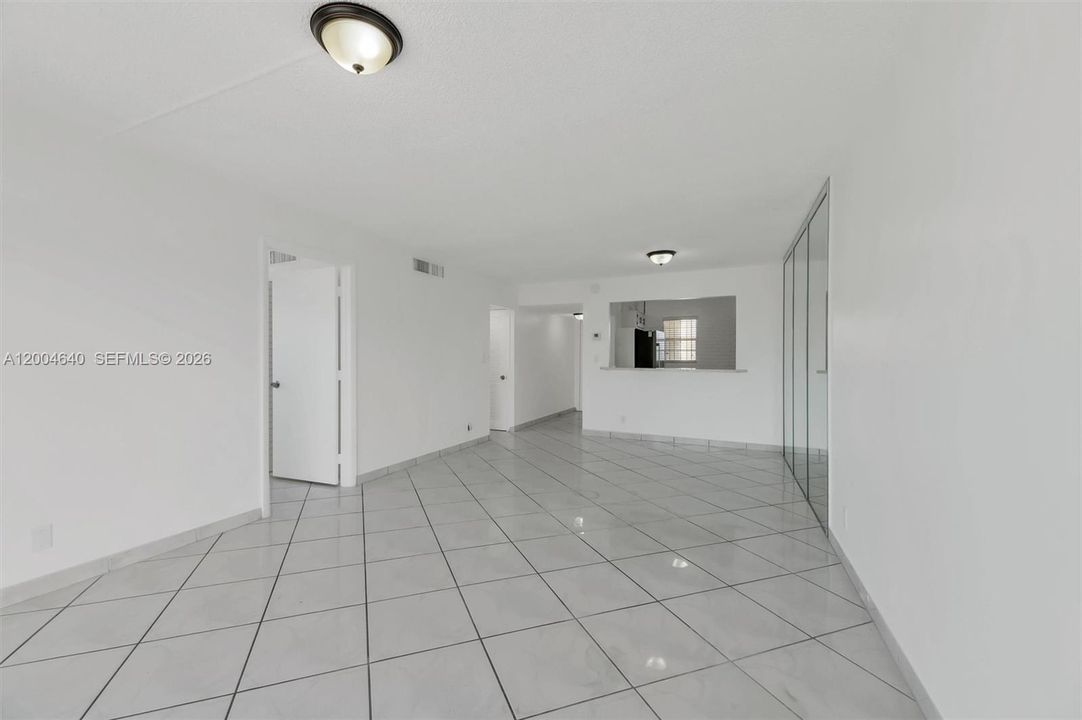 Activo con contrato: $190,000 (2 camas, 2 baños, 918 Pies cuadrados)