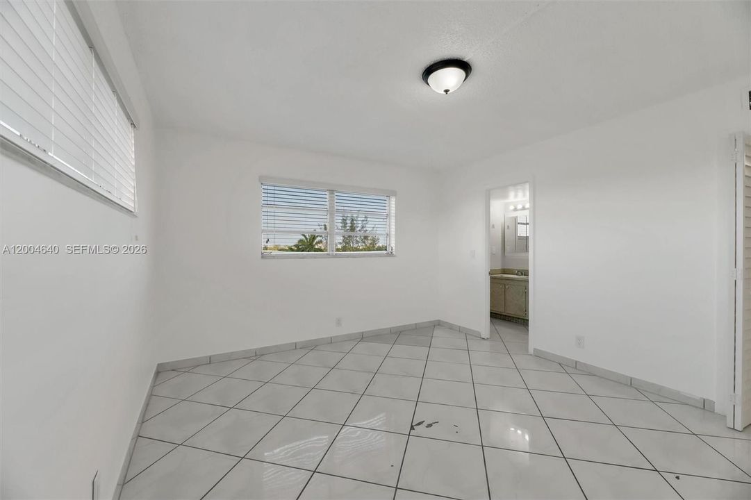 Activo con contrato: $190,000 (2 camas, 2 baños, 918 Pies cuadrados)
