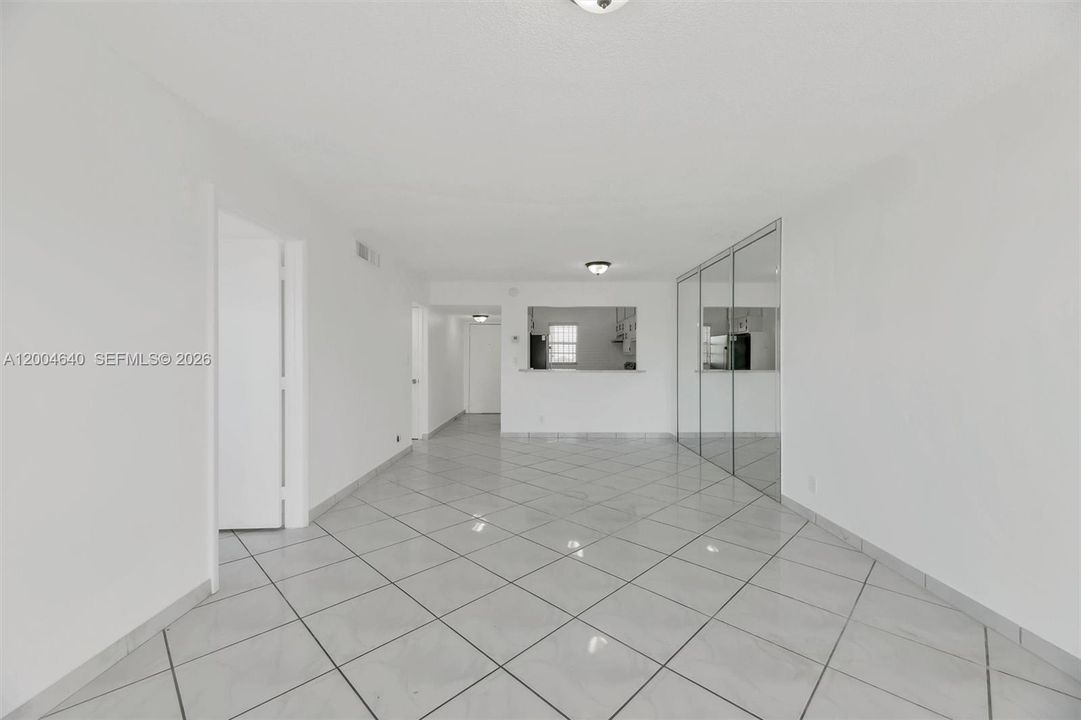 Activo con contrato: $190,000 (2 camas, 2 baños, 918 Pies cuadrados)