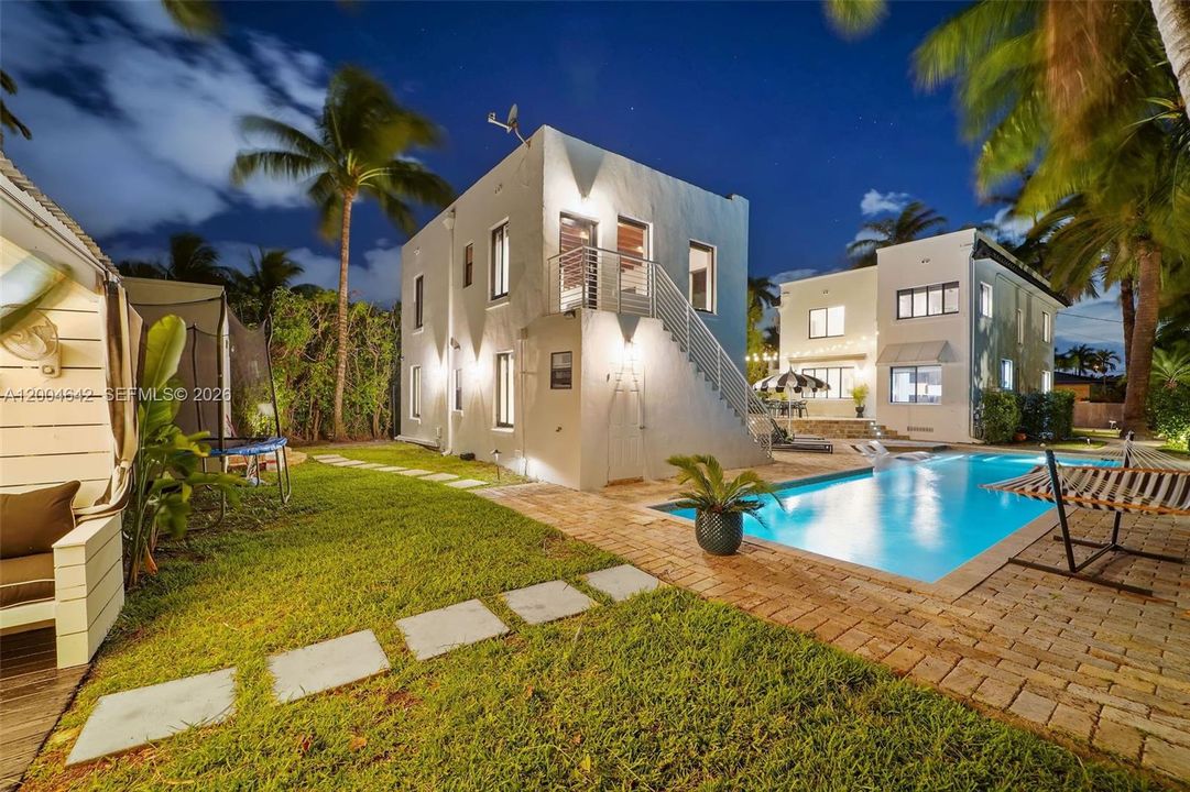 Недавно арендовано: $24,500 (7 спален, 5 ванн, 3872 Квадратных фут)